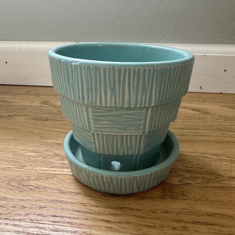 McCoy Vintage Aqua Blue Basketweave Flowerpot 4 inch Planter Attached Saucer USA